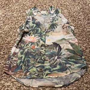 Cute tops size 6❤️